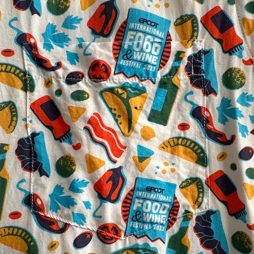Reyn Spooner Vibrant Patterned Men's Shirt Disney Food and Wine Festival 2023 - Picture 5 of 5